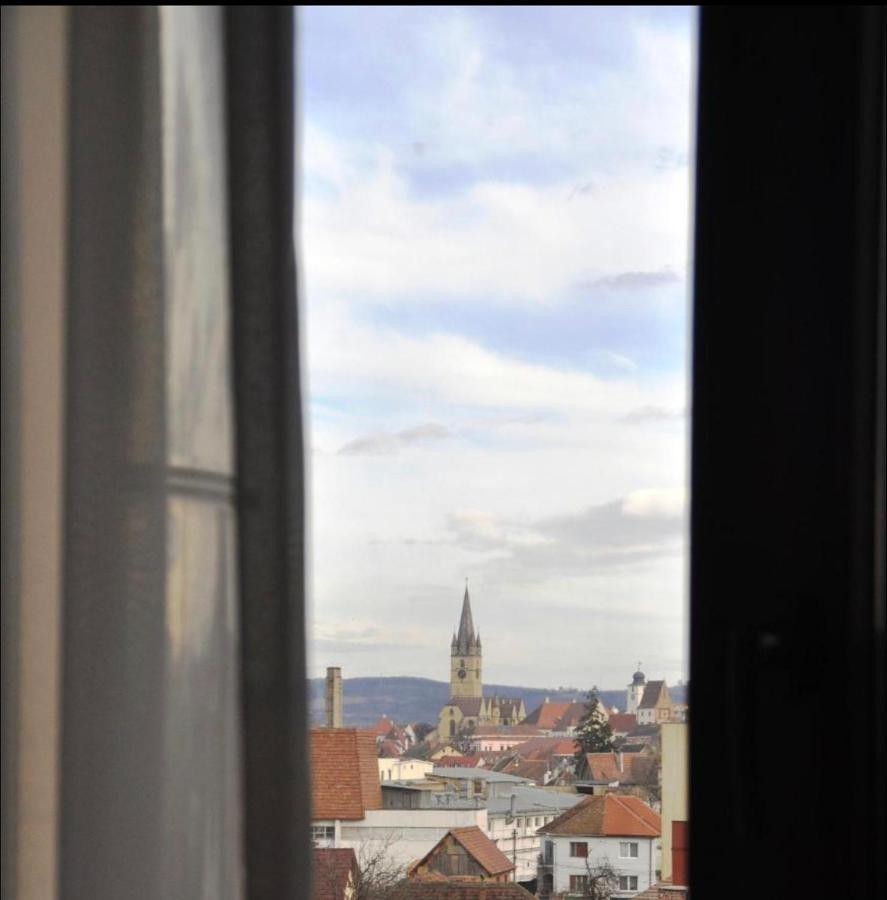 Hotel Roberts Sibiu Buitenkant foto